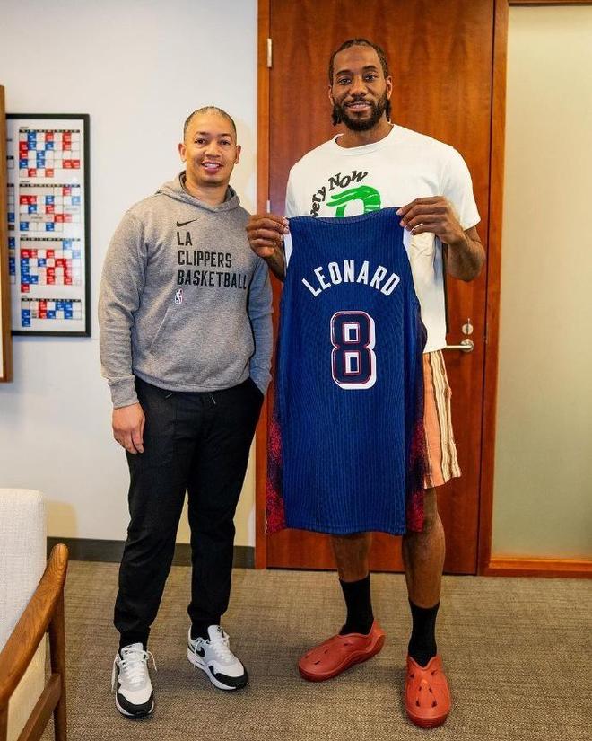 剑南春丨热刺1-1桑德兰，本-戴维斯建功，布罗贝伊扳平比分