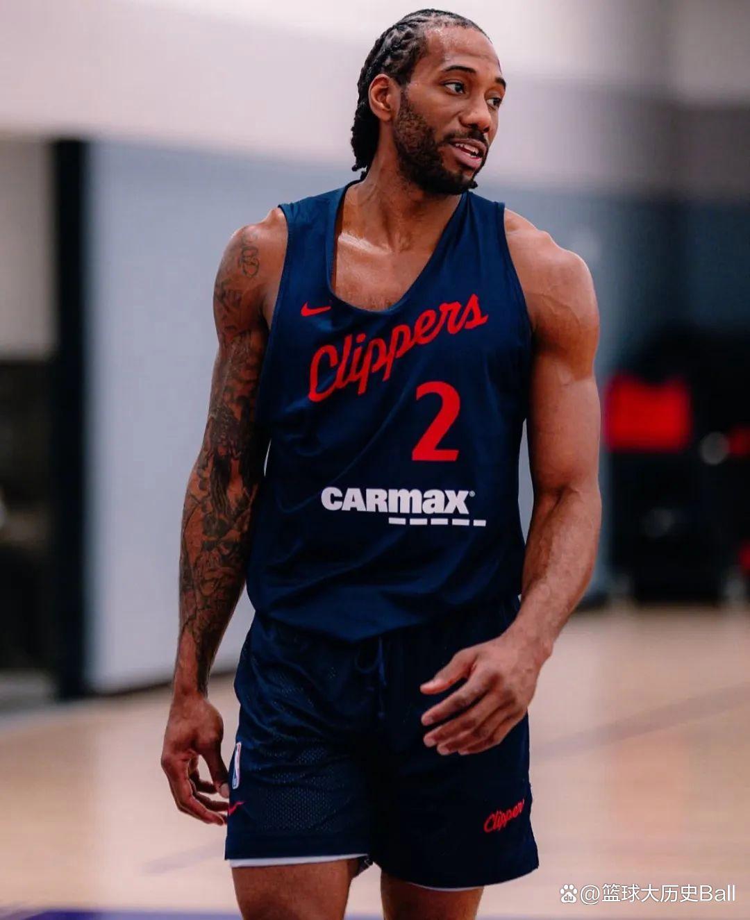 罗杰·克莱门斯在红袜队期间的球衣销售额位居全美前列