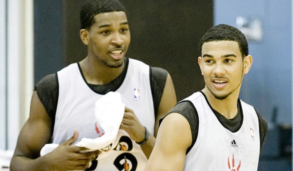 逆转！怀特37+4+3，穆雷28+7+5，火箭收大礼，西部格局改变