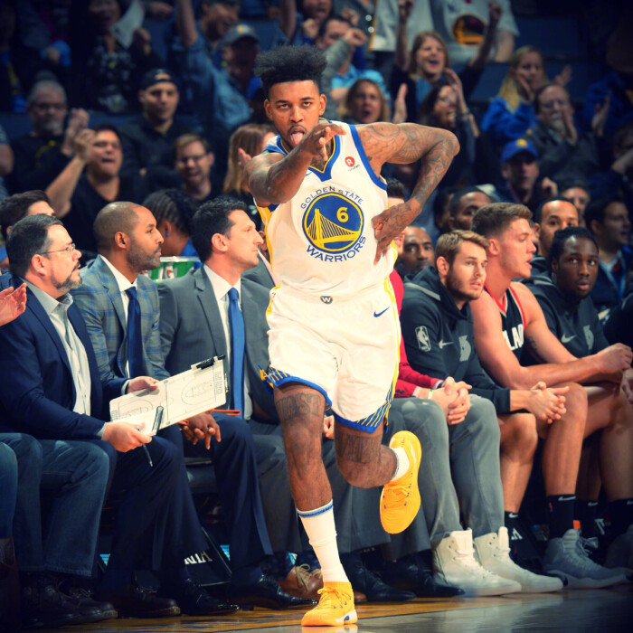 “美耀她力量” 2025上海女子半程马拉松赛开跑